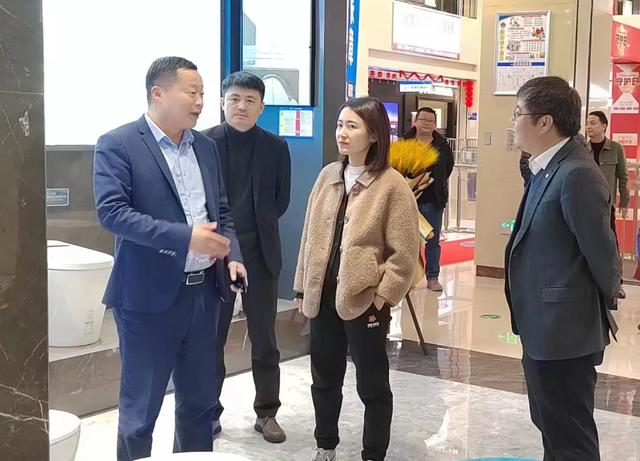 近日,惠达卫浴总裁王佳率国内营销中心核心团队赴华东市场调研考察.